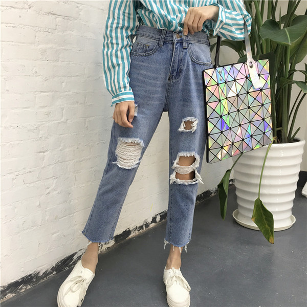 Много шик дамски дънки от типа "Boyfriend"