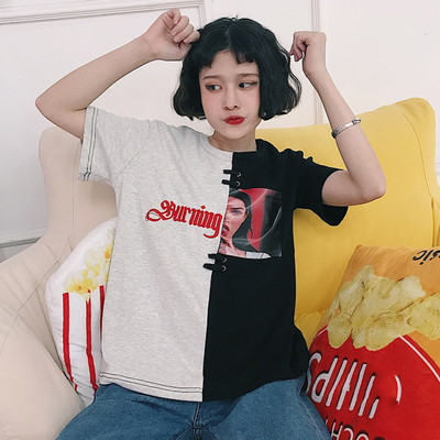 Ενδιαφέρουσες ευρύ-shirt για τις γυναίκες με 3/4 μανίκια και ενδιαφέρουσα σχεδίαση