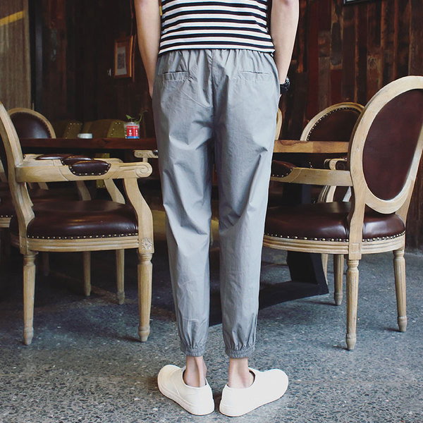 Спортно-елегантен мъжки изчистен панталон