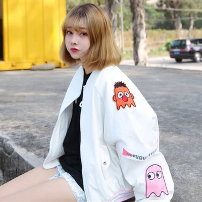 Είναι ενδιαφέρον σπορ σακάκι των γυναικών με επιθήματα και κινούμενα λεζάντες