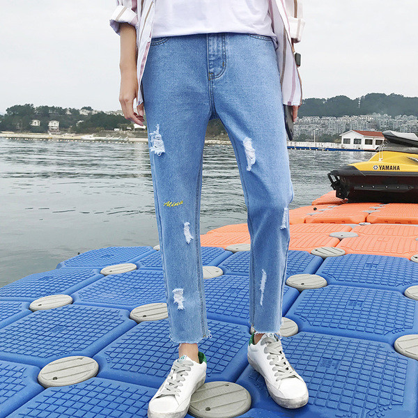 Мъжки модерни светли дънки с ресни