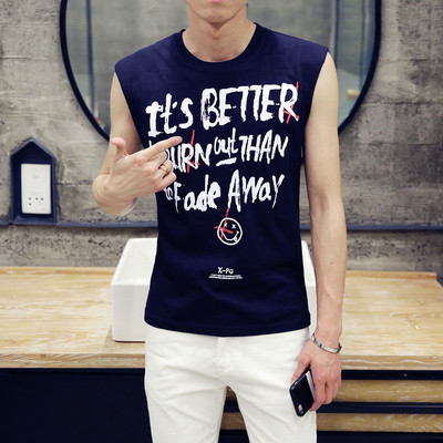 Свежа пролетно-лятна тениска без ръкави с принт