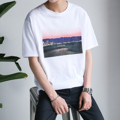 Широчка мъжка спортна тениска в два цвята с щампа "`she is America"`