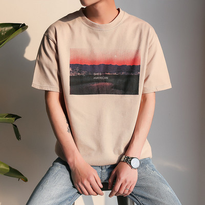 Широчка мъжка спортна тениска в два цвята с щампа "`she is America"`