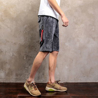 Стилни ежедневни мъжки шорти, подходящи за пролетта и лятото