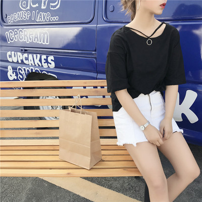 Нова модерна дамска блуза широка около врата