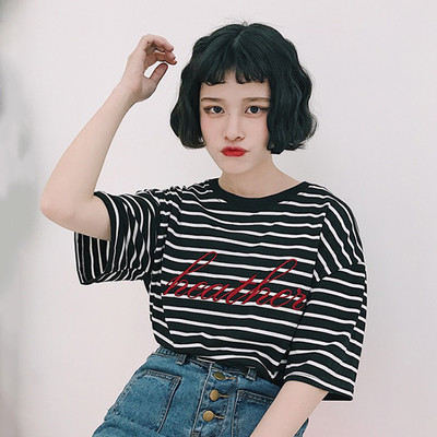 Стилна дамска тениска с къс ръкав в три цвята и широки ръкави