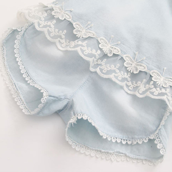 Много нежно комплектче от две части в светлосиньо