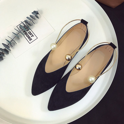 Πολύ όμορφα αθλητικά κομψά γυναικεία παπούτσια με μαργαριτάρι