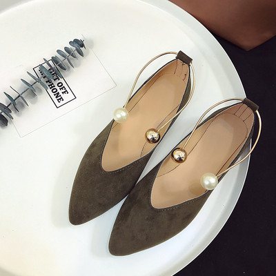 Πολύ όμορφα αθλητικά κομψά γυναικεία παπούτσια με μαργαριτάρι