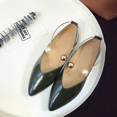 Πολύ όμορφα αθλητικά κομψά γυναικεία παπούτσια με μαργαριτάρι