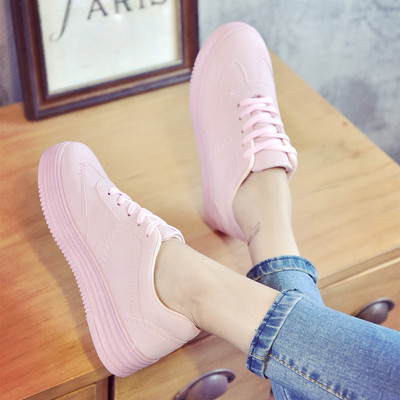 Γυναικεία παπούτσια με ψηλή πλατφόρμα