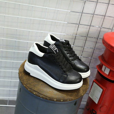 Casual γυναικεία αθλητικά παπούτσια με λαμπερό μπροκάρ σε διαφορετικά χρώματα