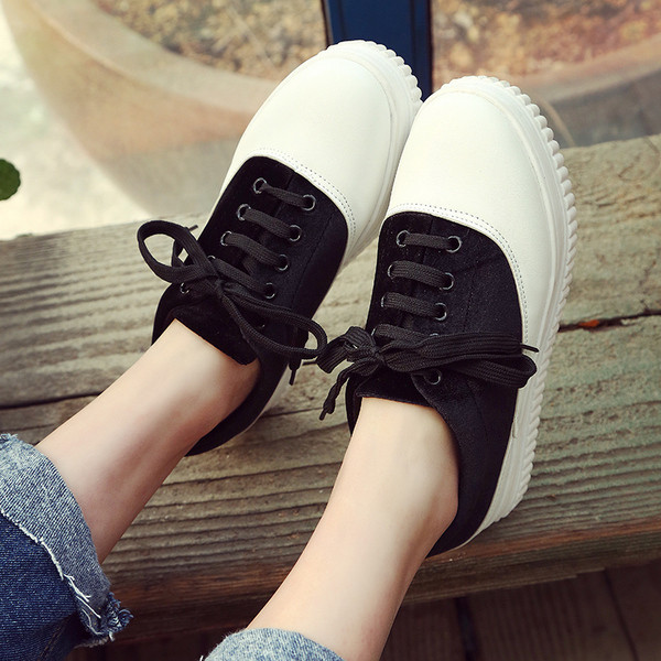 Ύπέροχα περιστασιακά γυναικεία πάνινα παπούτσια 