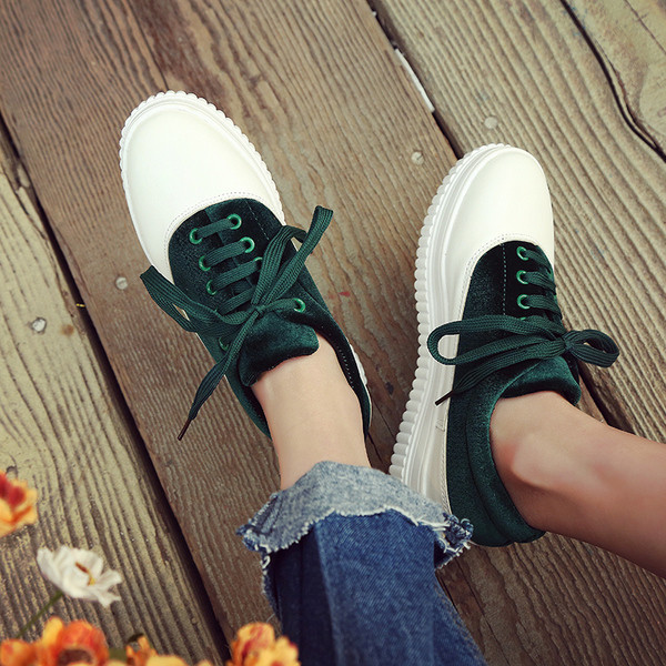 Ύπέροχα περιστασιακά γυναικεία πάνινα παπούτσια 