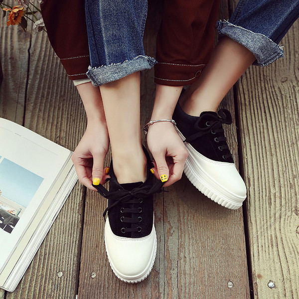 Ύπέροχα περιστασιακά γυναικεία πάνινα παπούτσια 