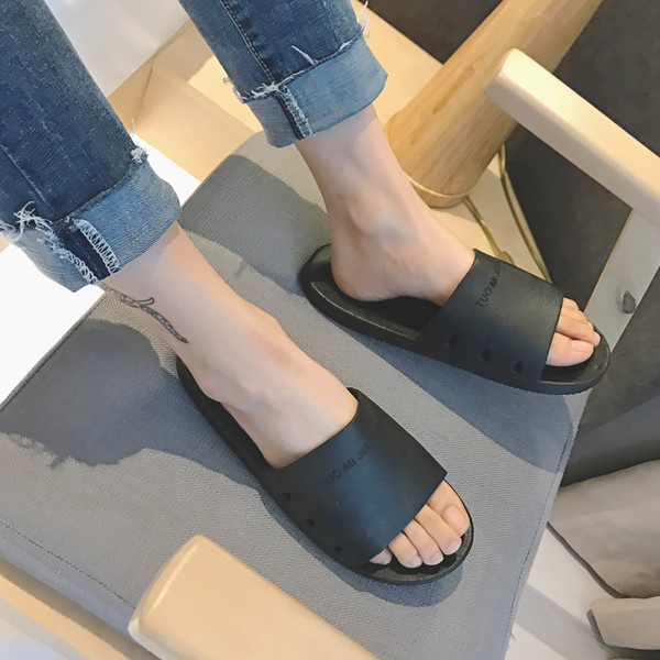 Ανδρικές παντόφλες πολύ κομψά  μικροΐνες 