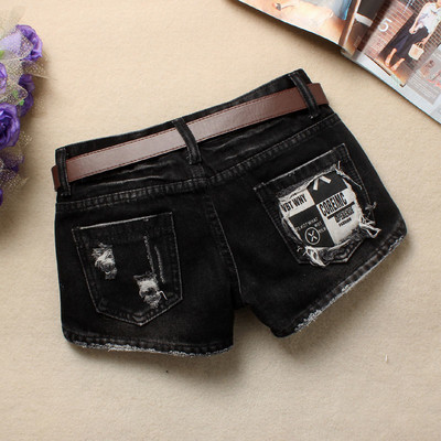 σορτς περικοπή των γυναικών σε μαύρο χρώμα