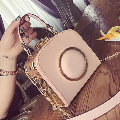 Страхотно мини дамско куфарче с дръжка през рамо в няколко цвята