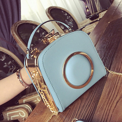 Страхотно мини дамско куфарче с дръжка през рамо в няколко цвята