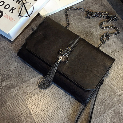 Много стилна дамска  кожена чанта през рамо