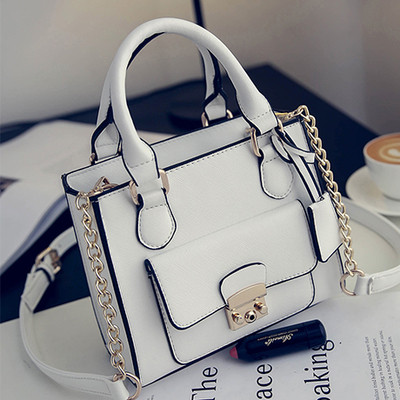 Ежедневна дамска кожена чанта подходяща да се носи както в ръка така и през рамо