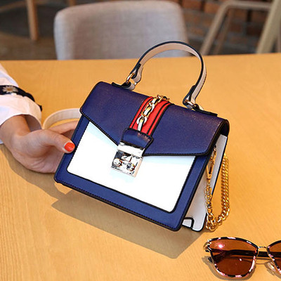 Δερμάτινη τσάντα με ιριδίζοντα χρώματα με μακρύ χερούλι