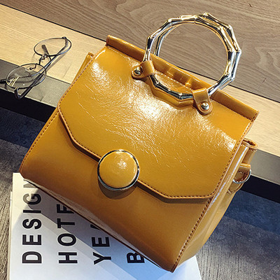 Стилна кожена ръчна дамска чанта в пет различни цвята