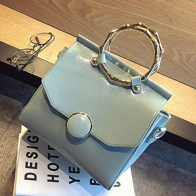 Стилна кожена ръчна дамска чанта в пет различни цвята