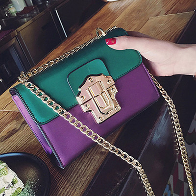 Дамска малка чантичка с дълга дръжка за през рамо тип куфарче