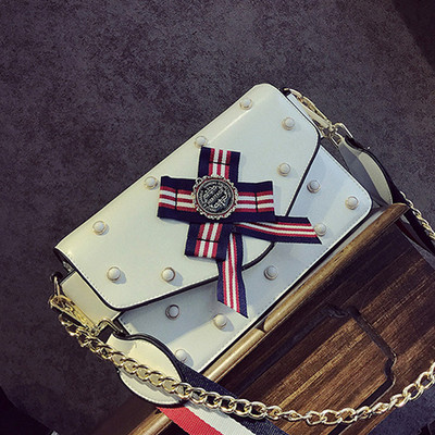 Стилна чантичка с перли и дълга дръжка в различни цветове