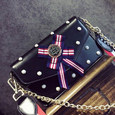 Стилна чантичка с перли и дълга дръжка в различни цветове