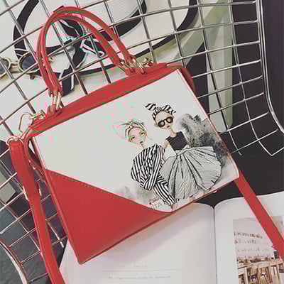 Дамска ръчна чанта с дълга дръжка за през рамо в два различни цвята