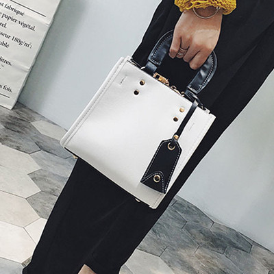 Καθημερινά τσάντα σε διάφορα χρώματα