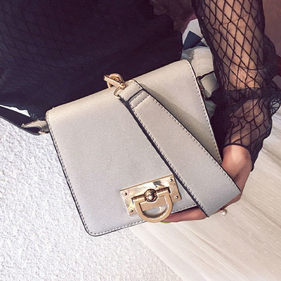 Μοναδική γυναικεία τσάντα με μεγάλη λαβή