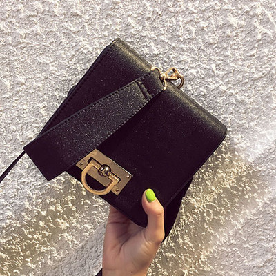 Μοναδική γυναικεία τσάντα με μεγάλη λαβή