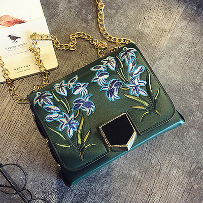 Μοναδική μικρή τσάντα με χρυσό ώμο λουράκι ώμου