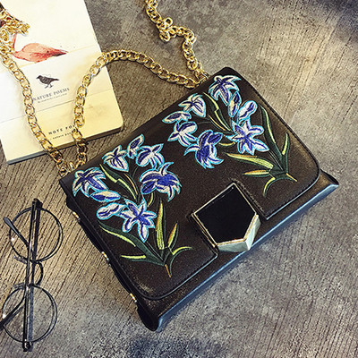 Μοναδική μικρή τσάντα με χρυσό ώμο λουράκι ώμου