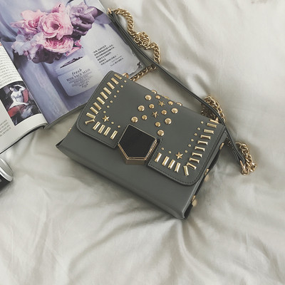 Μικρή γυναικεία τσάντα με μακρύ χερούλι σε τέσσερα χρώματα