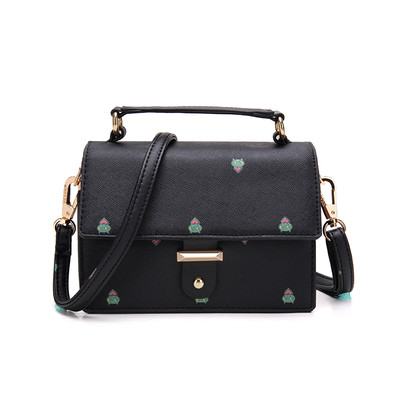 Ένα τελειώματα τσάντα, χέρι ή στον ώμο σε 3 χρώματα