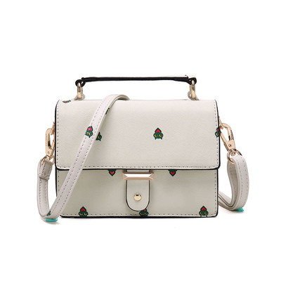 Ένα τελειώματα τσάντα, χέρι ή στον ώμο σε 3 χρώματα