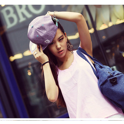 Κομψό unisex καπέλο απομίμηση φιδιού - 3 χρώματα