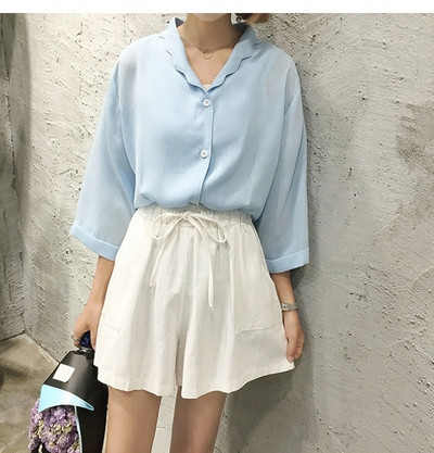 σορτς Ευρεία κυρίες κατάλληλη για τις ζεστές μέρες του καλοκαιριού