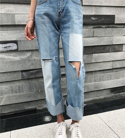 Πολύ μοντέρνο μοντέλο γυναικεία τζιν "Boyfriend" με 7/8 μήκος