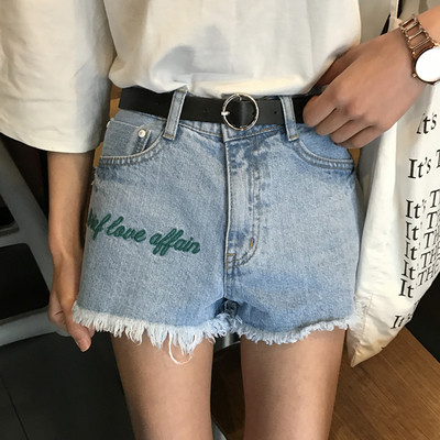 Дамски къси дънкови панталони с реснички и надпис