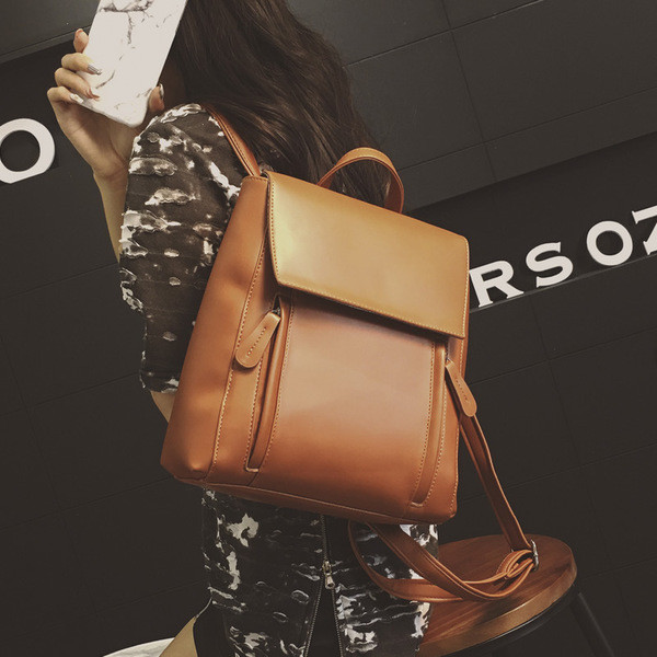 Ένα υπέροχο δερμάτινο γυναικείο σακίο σε τέσσερα χρώματα