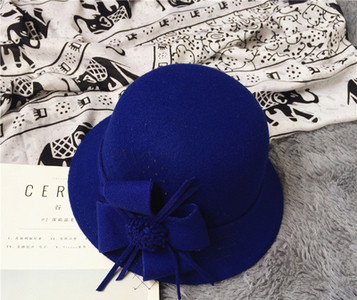 Μεγάλη σφαιριστής κυρία σε πέντε διαφορετικά χρώματα με κορδέλα