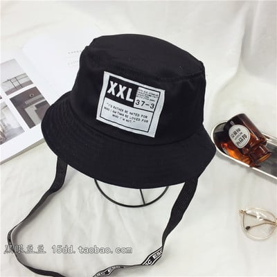 Ежедневна черна шапка подходяща както за мъже така и за жени