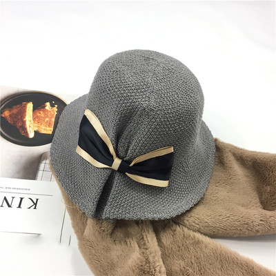 Шарманта плетена сгъваема шапка с много красива панделка