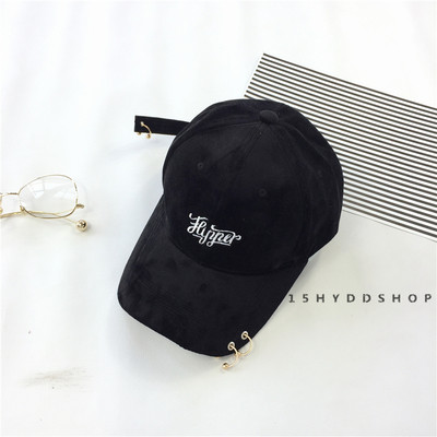 Μεγάλη κυρίες καπέλο με γείσο και δαχτυλίδια σε πολλά διαφορετικά χρώματα